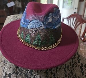Burgundy Hat with Mountain Scene and Gold Chain